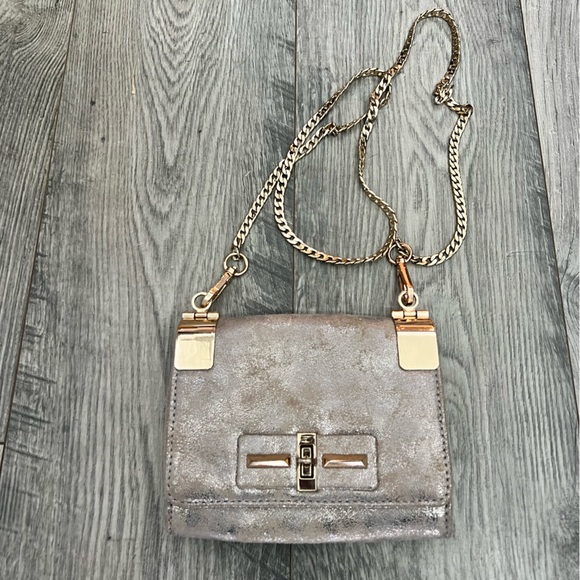Urban Expressions Handbags - EUC Urban Expressions Gold/Champagne Evening Bag/Clutch, Gold Chain Strap
